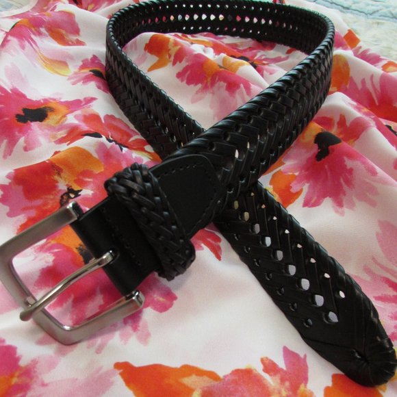 Gorgeous Laced Belt - Picture 1 of 14